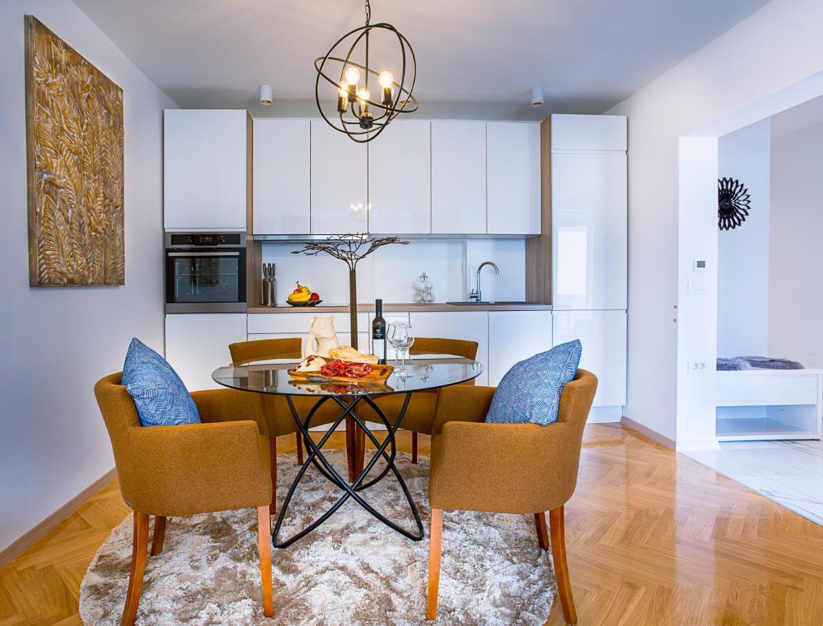 Deluxe City Center Blue Apartment Split Eksteriør bilde